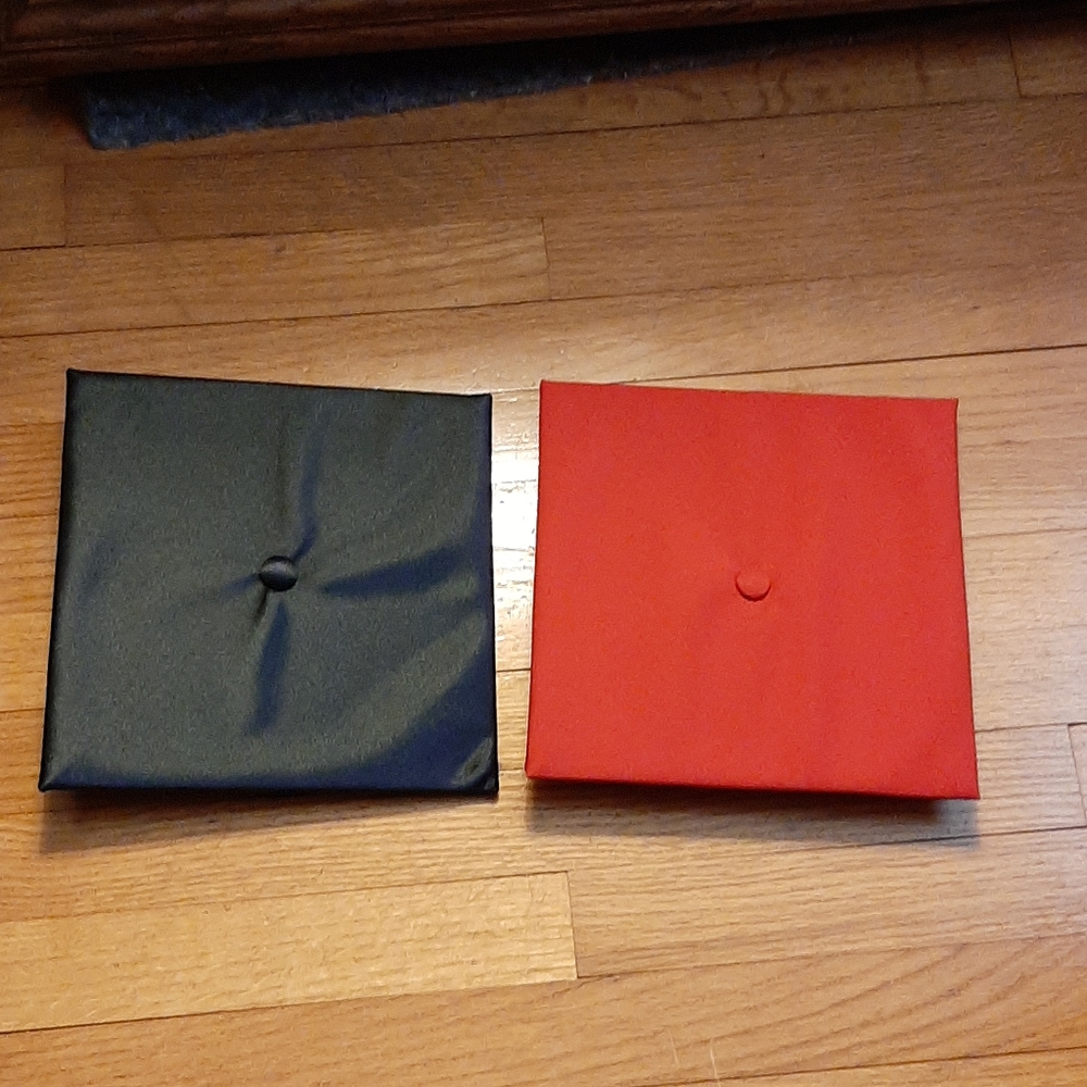 1/2 PRICE🔻HERFF JONES GRADUATION CAP & GOWN - Picture 6 of 10
